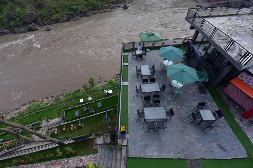 Hotel La Orilla Muzaffarabad Exterior photo